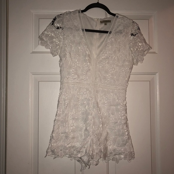 White lace romper - Picture 2 of 4